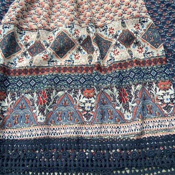 Knox Rose Floral Oversized Flowy Spaghetti Strap Blouse Navy Crochet Hem Small - Picture 4 of 10